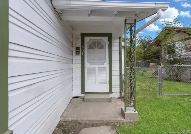 3rd image of 631 W Magnolia, San Antonio, TX 78212 | MLS# 1910977