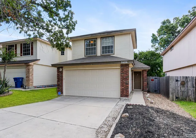 Photo 2 of Sale Pending at 9406 Gillcross Way, San Antonio, TX 78250 | MLS# 1910990 | Listing updated on 2026-01-26