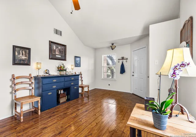 Photo 4 of Single family home for sale at 5926 Southern Knoll, San Antonio, TX 78261 | MLS# 1911047 | Listing updated on 2025-10-08