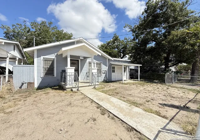 Photo 2 of Sale Pending at 719 W Malone, San Antonio, TX 78225 | MLS# 1911062 | Listing updated on 2026-02-05
