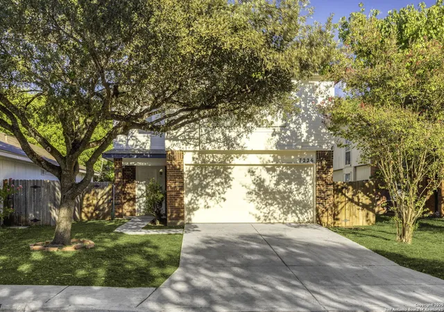 Photo 3 of Sale Pending at 7226 Burns Xing, San Antonio, TX 78250 | MLS# 1911082 | Listing updated on 2025-11-24