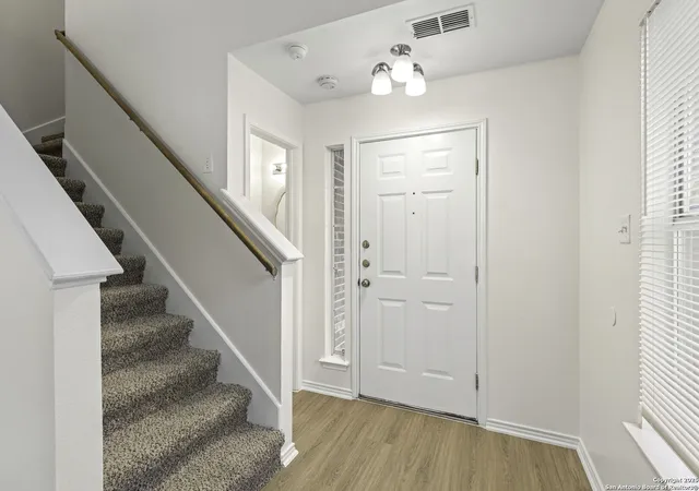 Photo 4 of Sale Pending at 7226 Burns Xing, San Antonio, TX 78250 | MLS# 1911082 | Listing updated on 2025-11-24