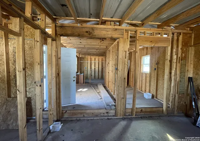 33rd image of 105 Terrell Ave, San Antonio, TX 78214 | MLS# 1911084