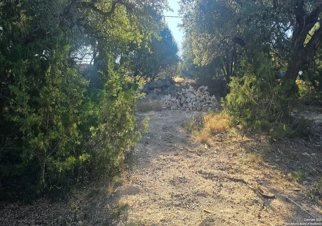 Photo 2 of Land for sale at 1327 Hedgestone, Canyon Lake, TX 78133 | MLS# 1911103 | Listing updated on 2026-04-17