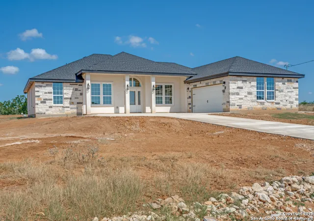 Photo 3 of Sale Pending at 171 Hidden Ranch, Floresville, TX 78114 | MLS# 1911118 | Listing updated on 2025-12-15