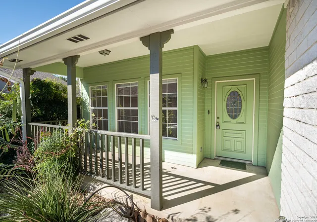 Photo 3 of Sale Pending at 253 Los Cedros, Kerrville, TX 78028 | MLS# 1911121 | Listing updated on 2025-12-03