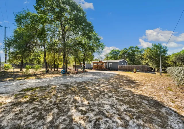 Photo 3 of Sale Pending at 1811 Hickory, San Antonio, TX 78264 | MLS# 1911129 | Listing updated on 2025-10-23