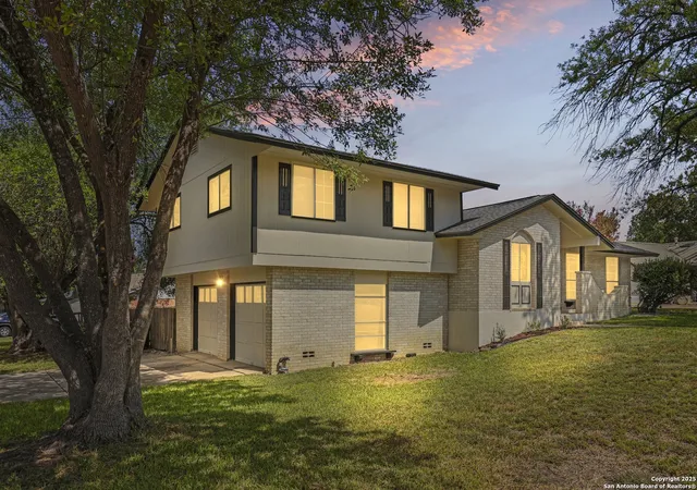 Photo 1 of Sale Pending at 10206 Bull Run, San Antonio, TX 78230 | MLS# 1911130 | Listing updated on 2026-03-27