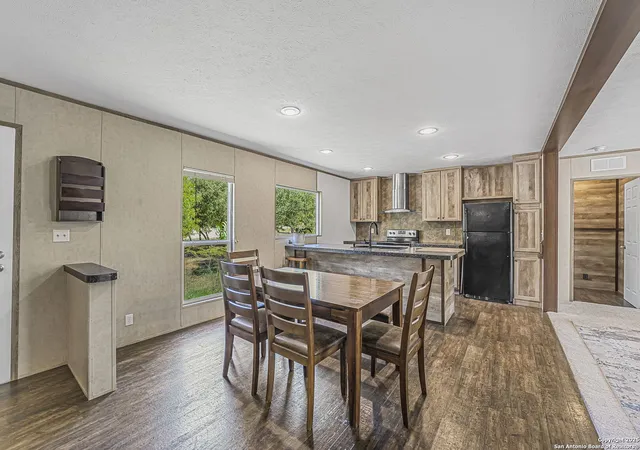 Photo 3 of Sale Pending at 1332 Sorrel Crk, Canyon Lake, TX 78133 | MLS# 1911139 | Listing updated on 2026-01-11