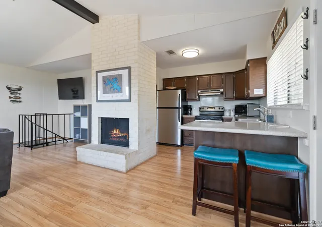 Photo 4 of Sale Pending at 1291 Springwater, Canyon Lake, TX 78133 | MLS# 1911151 | Listing updated on 2026-04-30