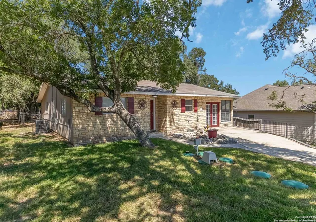 Photo 1 of Single family home for sale at 1447 Springwater, Canyon Lake, TX 78133 | MLS# 1911152 | Listing updated on 2026-05-03