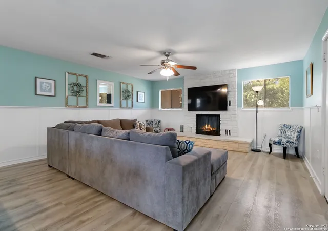 Photo 3 of Single family home for sale at 1447 Springwater, Canyon Lake, TX 78133 | MLS# 1911152 | Listing updated on 2026-05-03