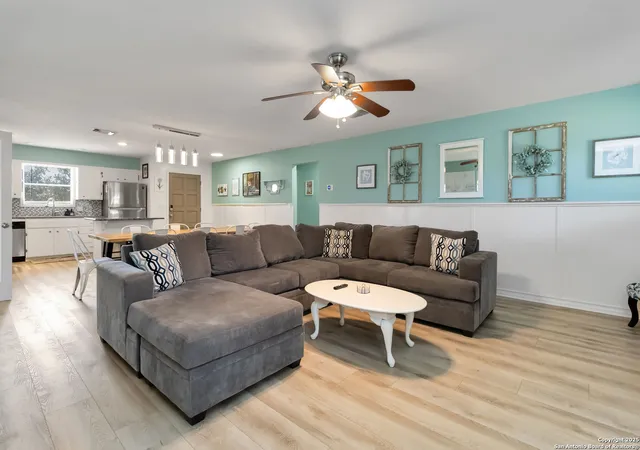 Photo 4 of Single family home for sale at 1447 Springwater, Canyon Lake, TX 78133 | MLS# 1911152 | Listing updated on 2026-05-03
