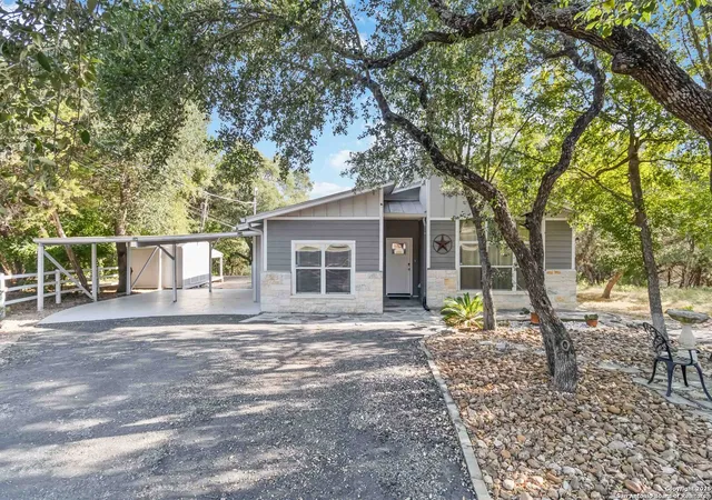 Photo 1 of Sale Pending at 3091 Lakeview, Canyon Lake, TX 78133 | MLS# 1911154 | Listing updated on 2026-03-05
