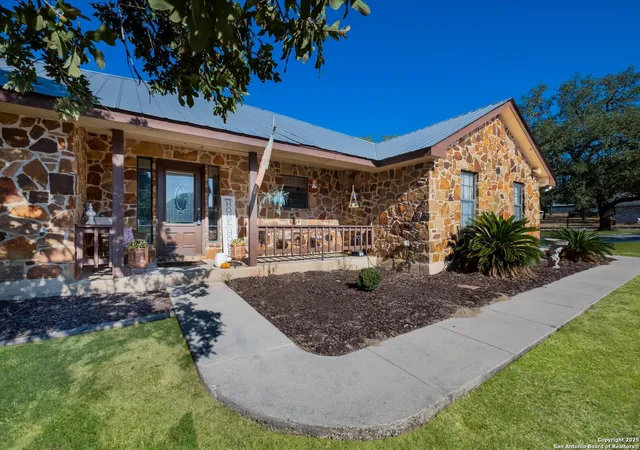 Photo 3 of Sale Pending at 172 Home Pl, Adkins, TX 78101 | MLS# 1911172 | Listing updated on 2025-11-10