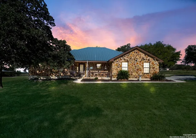 Photo 3 of Sale Pending at 172 Home Pl, Adkins, TX 78101 | MLS# 1911172 | Listing updated on 2025-11-10