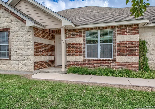 3rd image of 123 Colette, Marion, TX 78124 | MLS# 1911220