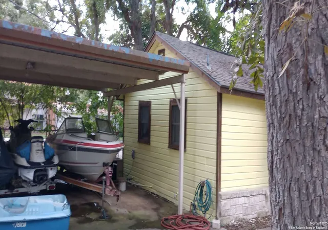 4th image of 319 Lake Placid, Seguin, TX 78155 | MLS# 1911251