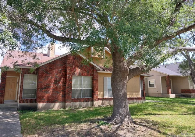 Photo 2 of Sale Pending at 3421 Ridge Country, San Antonio, TX 78247 | MLS# 1911278 | Listing updated on 2025-09-29