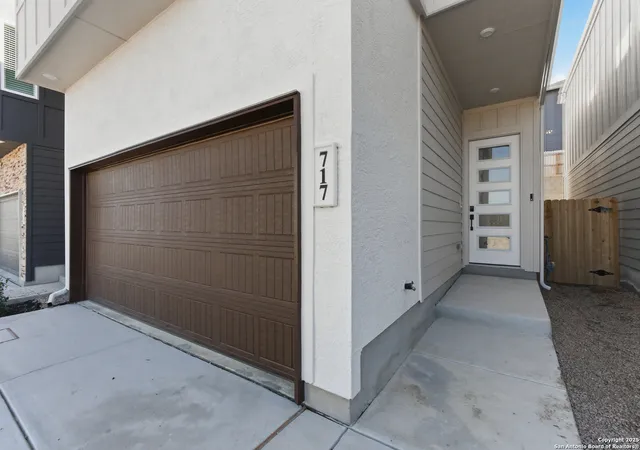 Photo 4 of Sale Pending at 6464 Babcock Unit 717, San Antonio, TX 78249 | MLS# 1911283 | Listing updated on 2026-03-30