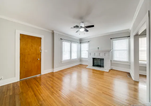 Photo 3 of Sale Pending at 1629 W Magnolia Ave, San Antonio, TX 78201 | MLS# 1911296 | Listing updated on 2026-03-26