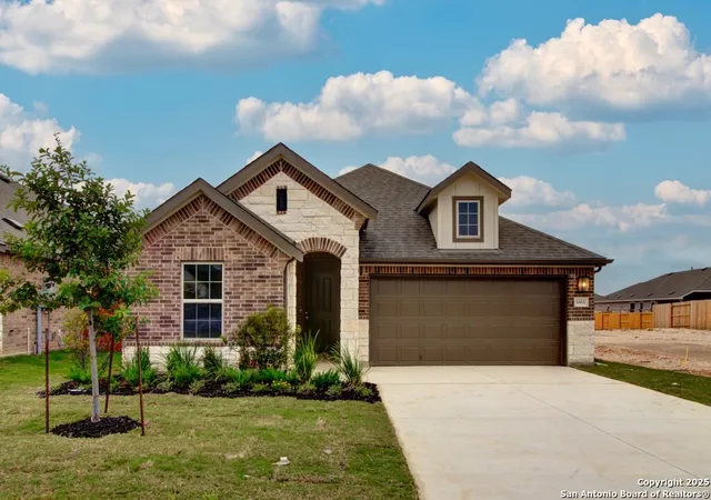 Photo 1 of Sale Pending at 1661 Couser Ave, New Braunfels, TX 78132 | MLS# 1911302 | Listing updated on 2026-03-30