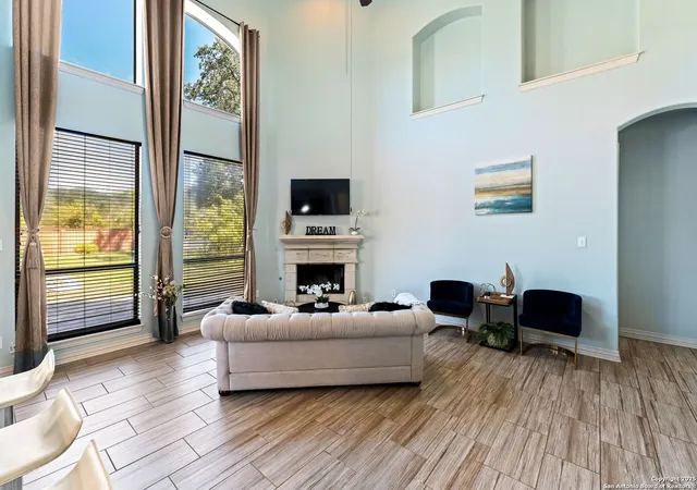 4th image of 11407 Massive Mt, Helotes, TX 78023 | MLS# 1911304