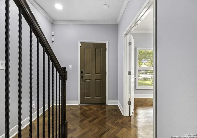 3rd image of 215 E Mulberry, San Antonio, TX 78212