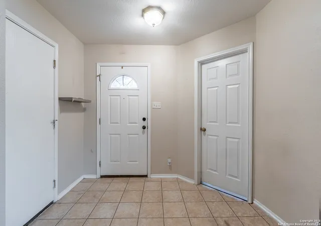 Photo 2 of Sale Pending at 3972 Trinity Trl, New Braunfels, TX 78132 | MLS# 1911342 | Listing updated on 2025-12-15