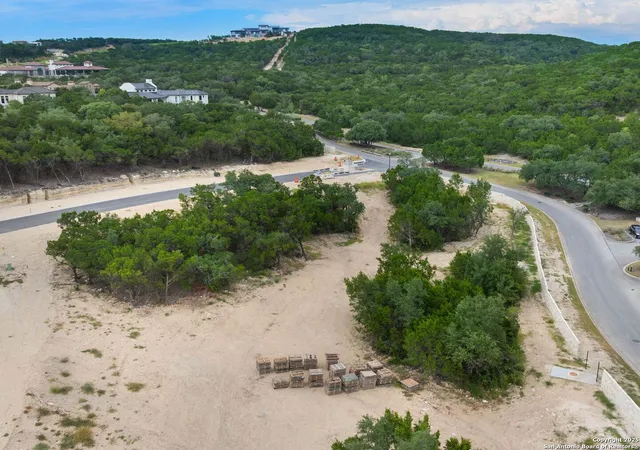 Photo 4 of Sale Pending at 21342 Treetop Ter, San Antonio, TX 78257 | MLS# 1911362 | Listing updated on 2026-08-11