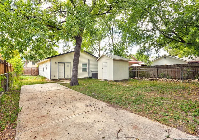 25th image of 1327 Colima St, San Antonio, TX 78207 | MLS# 1911376