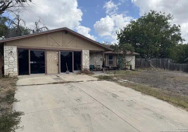 Photo 3 of Sale Pending at 2102 Cross Key, San Antonio, TX 78245 | MLS# 1911378 | Listing updated on 2025-11-07