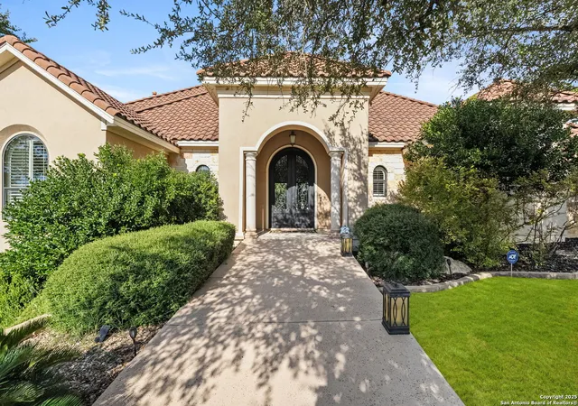 Photo 3 of Sale Pending at 1027 Las Brisas, Canyon Lake, TX 78133 | MLS# 1911385 | Listing updated on 2026-01-08