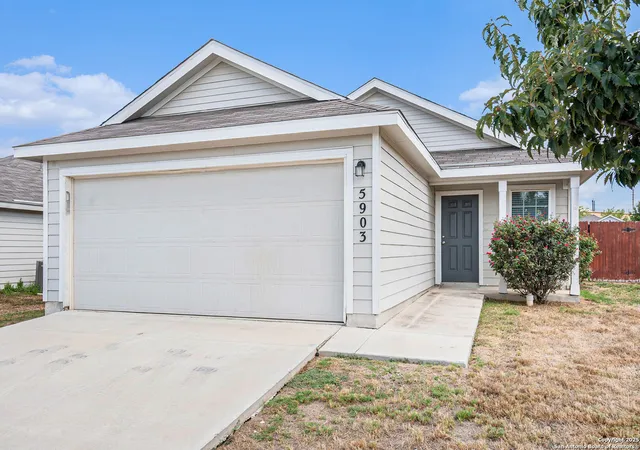 Photo 2 of Sale Pending at 5903 Autumn Palms, San Antonio, TX 78242 | MLS# 1911415 | Listing updated on 2026-01-29