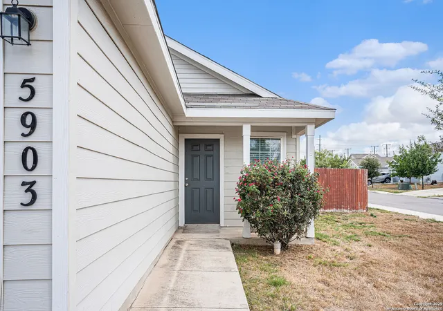 Photo 3 of Sale Pending at 5903 Autumn Palms, San Antonio, TX 78242 | MLS# 1911415 | Listing updated on 2026-01-29