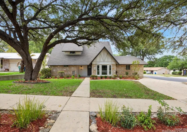 Photo 1 of Sale Pending at 206 Trafalgar, San Antonio, TX 78216 | MLS# 1911423 | Listing updated on 2025-12-23