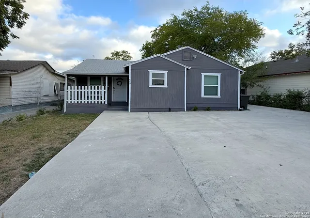Photo 3 of Single family home for sale at 659 W Olmos, San Antonio, TX 78212 | MLS# 1911432 | Listing updated on 2025-10-10