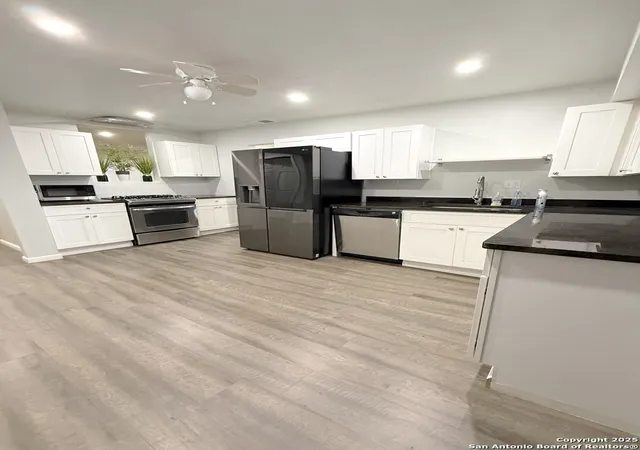 Photo 4 of Single family home for sale at 659 W Olmos, San Antonio, TX 78212 | MLS# 1911432 | Listing updated on 2025-10-10