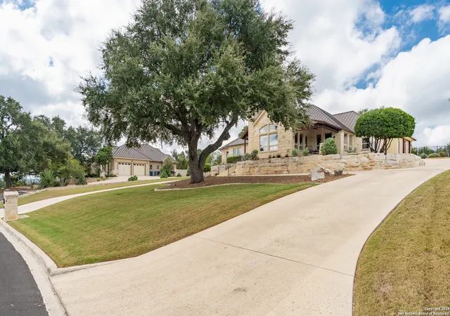 Photo 3 of Single family home for sale at 3911 Kite Dr E, Kerrville, TX 78028 | MLS# 1911434 | Listing updated on 2026-08-18