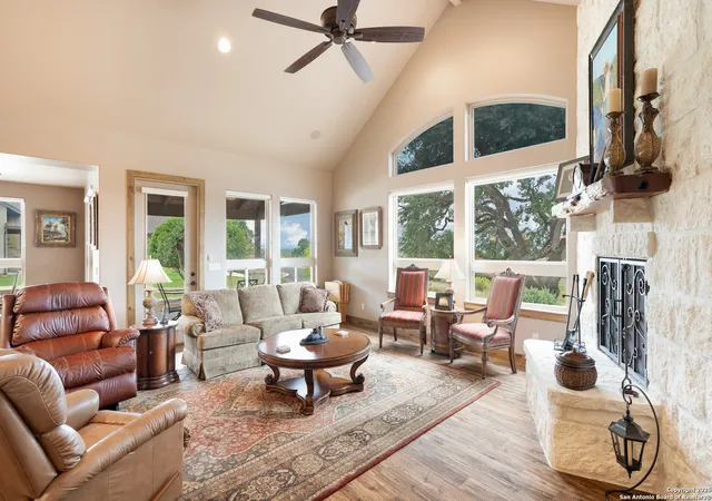 Photo 4 of Single family home for sale at 3911 Kite Dr E, Kerrville, TX 78028 | MLS# 1911434 | Listing updated on 2026-08-18