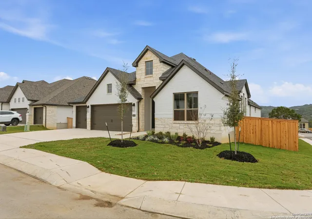 Photo 1 of Sale Pending at 1404 Specie Crk, San Antonio, TX 78260 | MLS# 1911519 | Listing updated on 2026-01-15