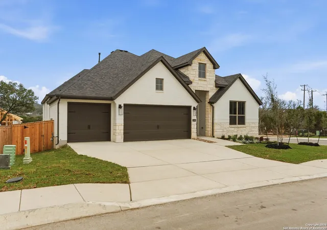 Photo 2 of Sale Pending at 1404 Specie Crk, San Antonio, TX 78260 | MLS# 1911519 | Listing updated on 2026-01-15