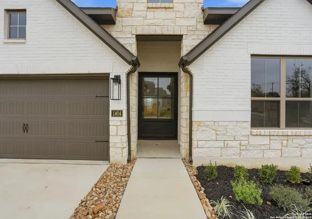 Photo 3 of Sale Pending at 1404 Specie Crk, San Antonio, TX 78260 | MLS# 1911519 | Listing updated on 2026-01-15