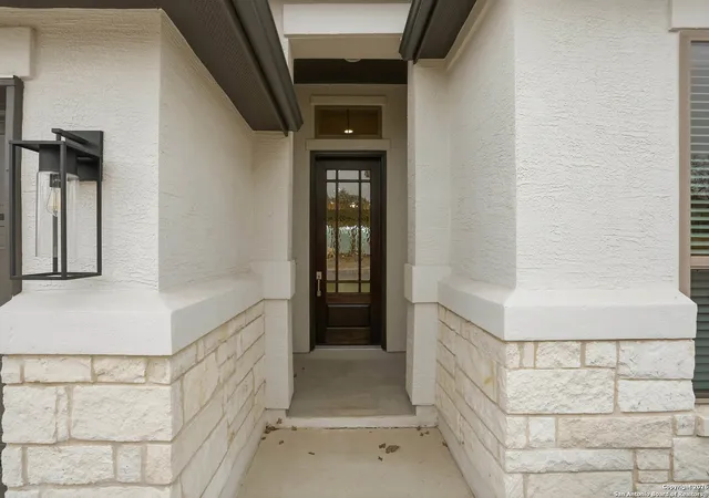 Photo 4 of Sale Pending at 1420 Specie Crk, San Antonio, TX 78260 | MLS# 1911523 | Listing updated on 2026-02-23