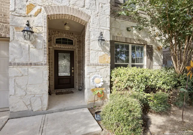 Photo 3 of Sale Pending at 209 Fernwood, Schertz, TX 78108 | MLS# 1911552 | Listing updated on 2026-03-09