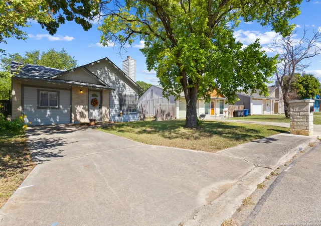 Photo 2 of Single family home for sale at 8015 Big Bend, San Antonio, TX 78250 | MLS# 1911570 | Listing updated on 2026-04-19