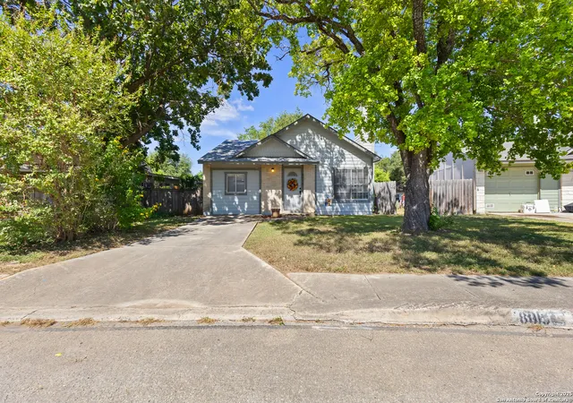Photo 1 of Single family home for sale at 8015 Big Bend, San Antonio, TX 78250 | MLS# 1911570 | Listing updated on 2026-04-19