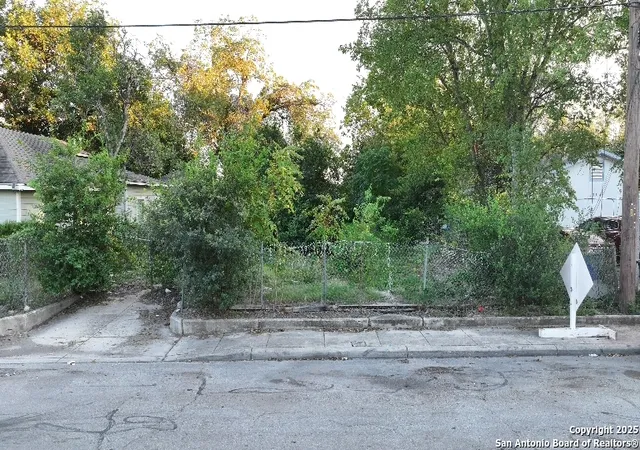 Photo 1 of Land for sale at 1318 Essex, San Antonio, TX 78210 | MLS# 1911594 | Listing updated on 2026-08-29