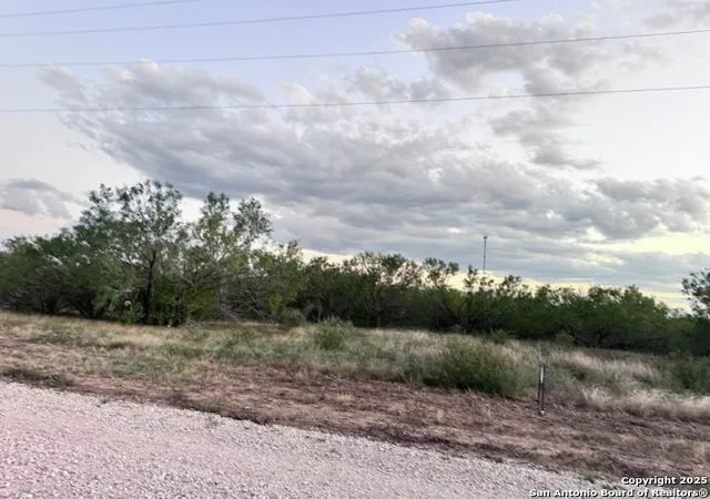 4th image of 111 Pr Frio Estates, Moore, TX 78057 | MLS# 1911626