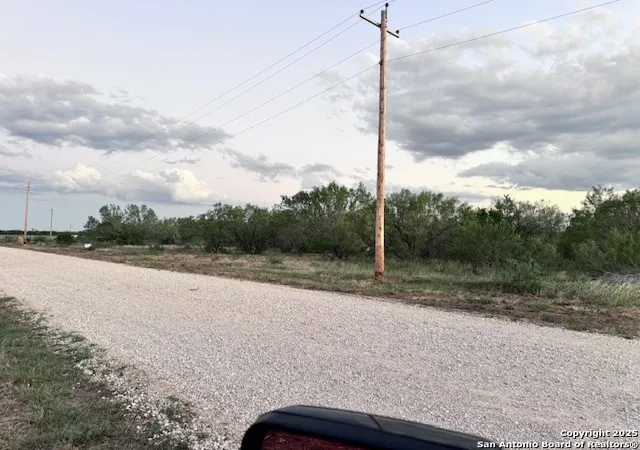 5th image of 111 Pr Frio Estates, Moore, TX 78057 | MLS# 1911626